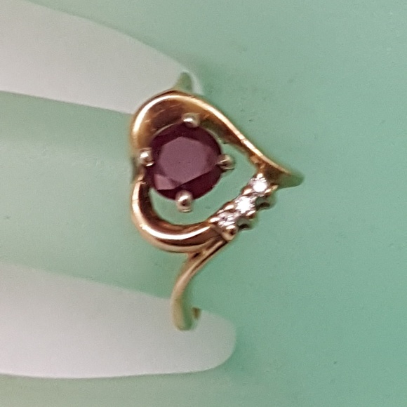 Vintage 14k gold genuine ruby& diamonds ring